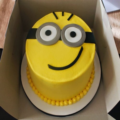 Minion Face Cake Delivery in Ghaziabad