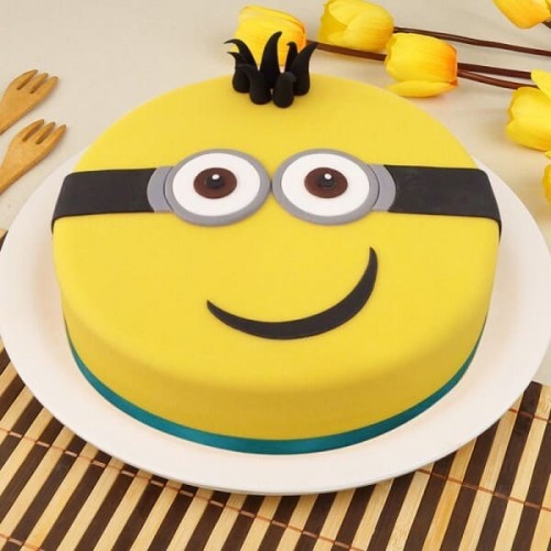 Lovely Minion Fondant Cake Delivery in Ghaziabad