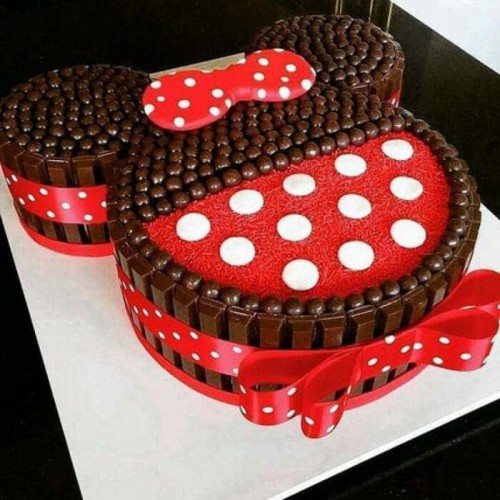 Minnie Mouse Kit Kat Cake Delivery in Ghaziabad