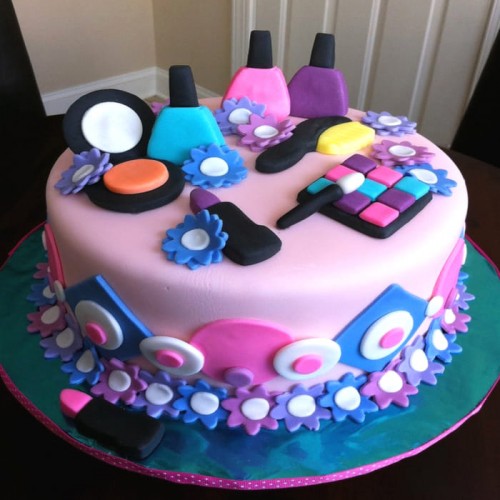 Cosmetic Makeup Designer Cake Delivery in Ghaziabad