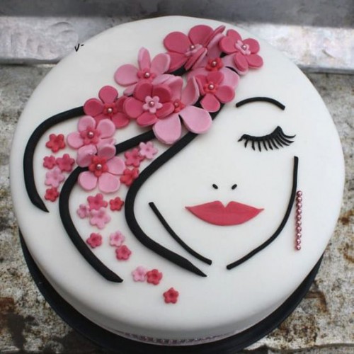Lovely Face Designer Fondant Cake Delivery in Ghaziabad