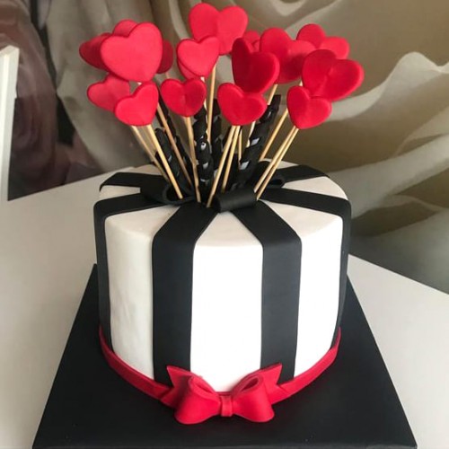 Romantic Fondant Cake Delivery in Ghaziabad