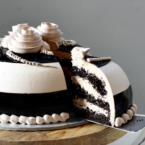 Special Chocolate Cream Cake Delivery in Ghaziabad