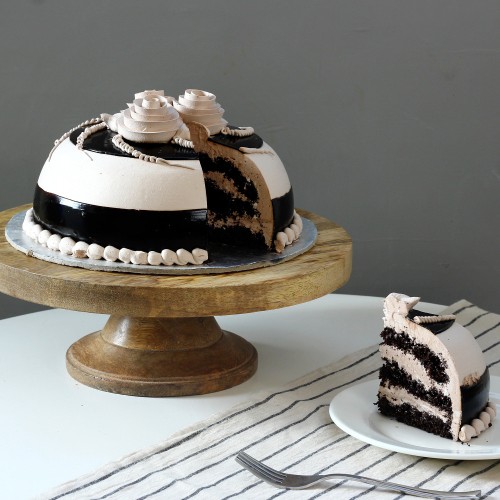Special Chocolate Cream Cake Delivery in Ghaziabad