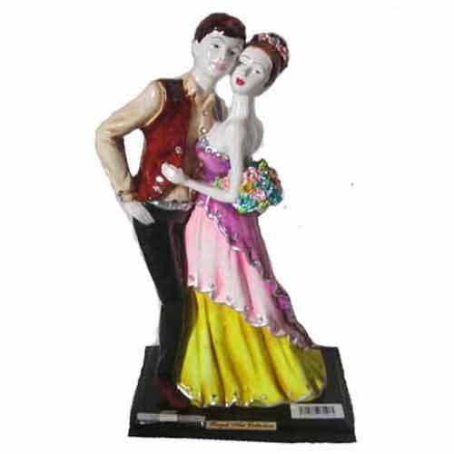 Romantic Ceramic Couple Delivery in Ghaziabad