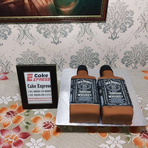 Delicious Jack Daniels Fondant Cake Delivery in Ghaziabad