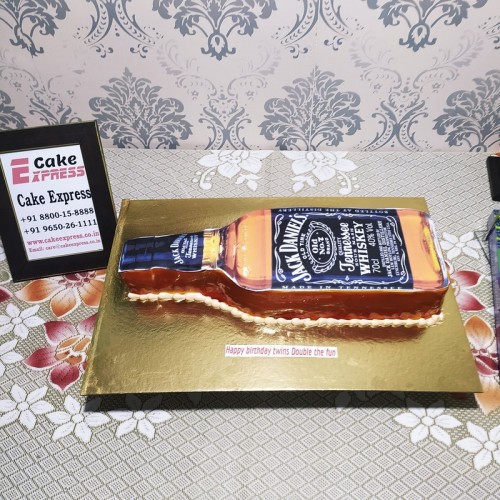 Jack Daniels Whiskey Cake Delivery in Ghaziabad