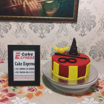 Harry Potter Theme Fondant Cake