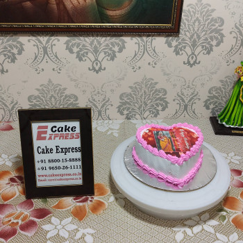 Heart Shape Pineapple Photo Cake Heart Shape Pineapple Photo Cake