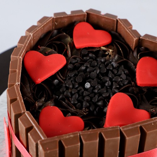 Heart Shaped KitKat Cake Delivery in Ghaziabad