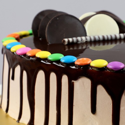 Hearty Gems Chocolate Cake Delivery in Ghaziabad