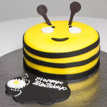 Bumblebee Fondant Cake