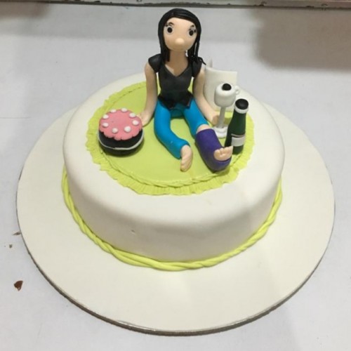 Foodie Girl Customized Cake Delivery in Ghaziabad