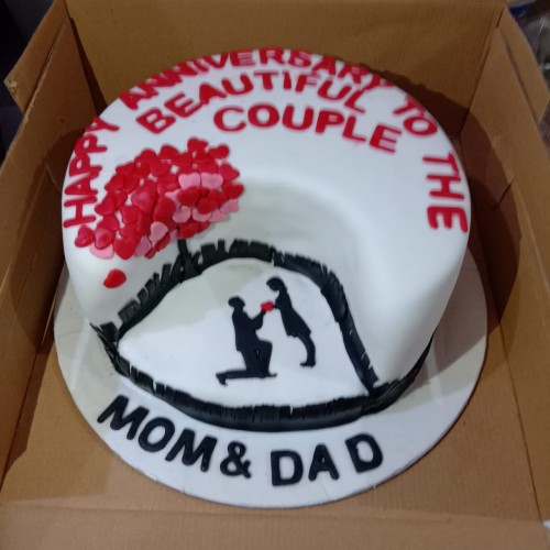 Anniversary Couple Theme Fondant Cake Delivery in Ghaziabad