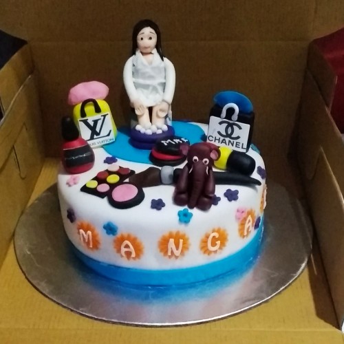 Makeup Designer Themed Cake Delivery in Ghaziabad