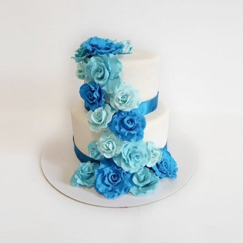 White Rose Floral Fondant Cake Delivery in Ghaziabad