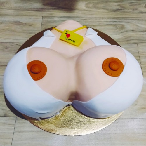 Naked Boobs Adult Cake Delivery in Ghaziabad