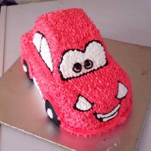 Red Designer Car Cake Delivery in Ghaziabad