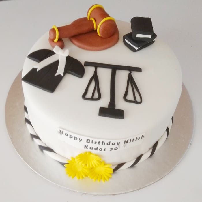 Pin by War*rior on Judge & Jury | Lawyer cake, Book cakes, Graduation cakes